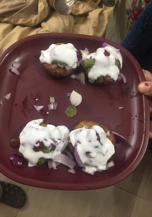 A picture of Aaloo cutlet.