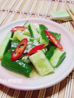 快速入味~涼拌小黃瓜 的食譜成品照片