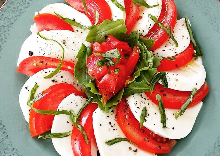 Recipe of Super Quick Homemade Tomato Mozzarella Caprese Salad