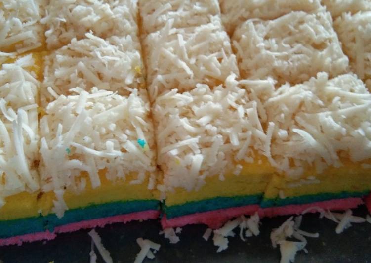 Rainbow cake (roti kukus pelangi)