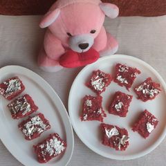A picture of Rajma Beetroot Burfi.