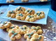 Gambar biskut badam