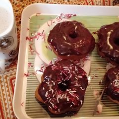 A picture of Dounuts.