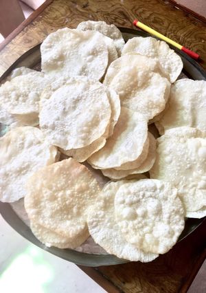A picture of Maida papdi.