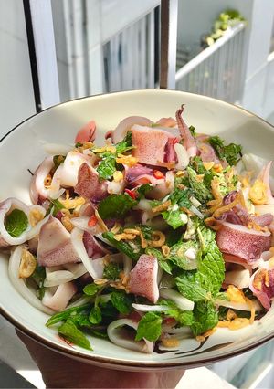 Hình của món Gỏi mực.