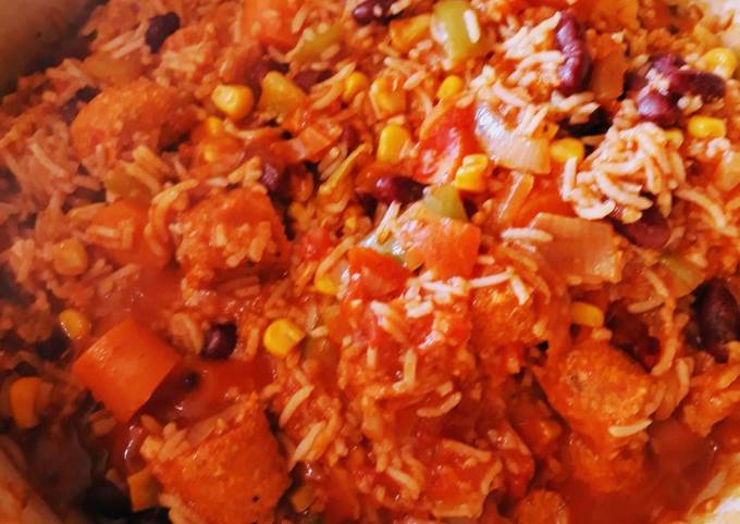 Vegan sausage jambalaya