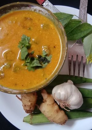 ભીંડા ની કઢી(bhindi ki Kari) રેસીપી મુખ્ય ફોટો