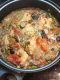 Contramuslos de pollo con setas y verduras