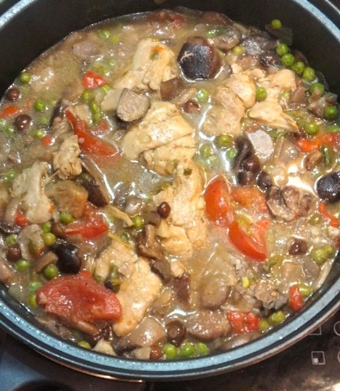Foto principal de Contramuslos de pollo con setas y verduras