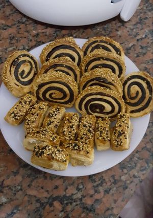 صورة لوصفة منين بالعجوه والملبن