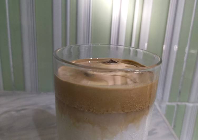 Bagaimana Membuat Es Dalgona full cream yang Lezat