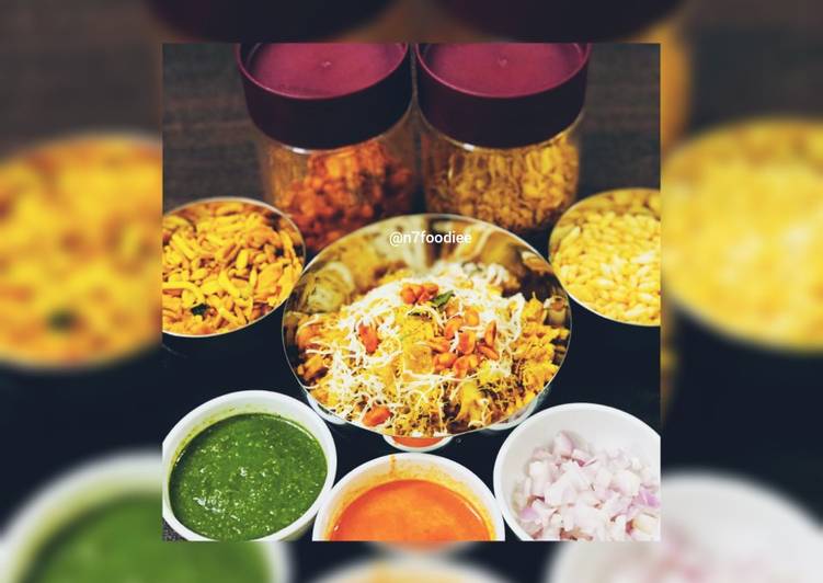 Steps to Prepare Quick મમરા ભેળ (Mamra bhel)