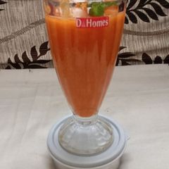 A picture of Papaya melon juice.