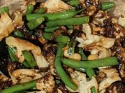 A picture of roasted sunflower seeds