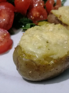 Una foto de Papas rellenas con queso 🧀