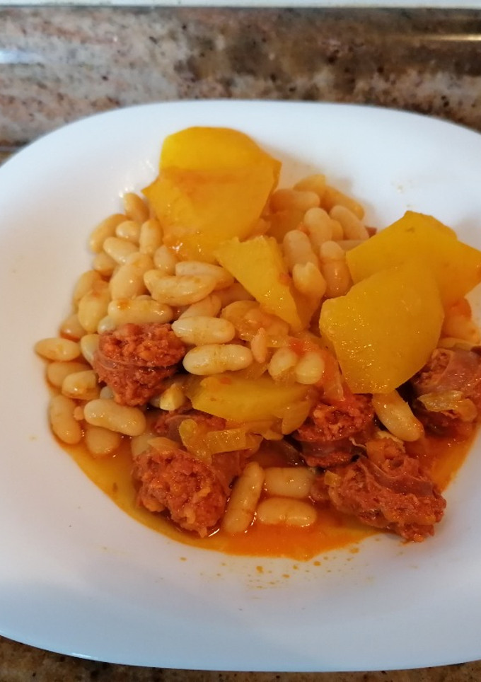 Una foto de Alubias  estofadas con chorizo