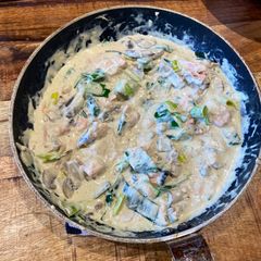 A picture of Creamy Salmon, Mushroom, and Leek.