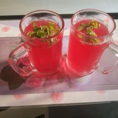 A picture of Pink lemonade.