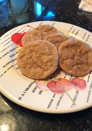 A picture of Cinnamon lemon cookies.
