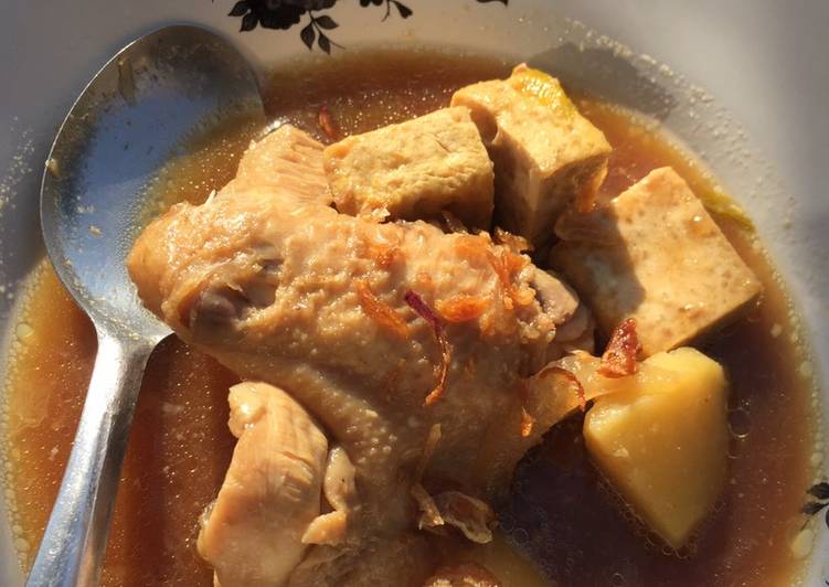 Semur ayam tahu kentang