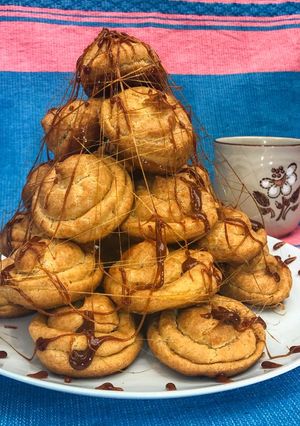 Una foto de Croquembouche