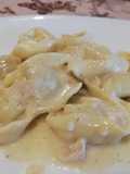 Tortelloni ripieni di Ricotta e Spinaci con Fonduta di Brie