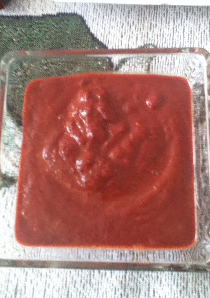 Una foto de Salsa de pimientos asados y mezcal Correa