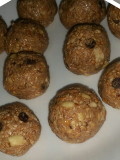A picture of No bake Energy Balls #AuthourMarathon.