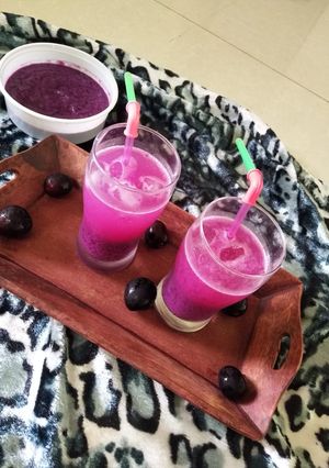 A picture of Black plum kala khatta.