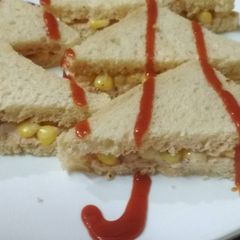 A picture of Corn mayo sandwiches.