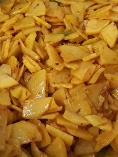 A picture of Aloo Bhujiya (Potatoes).