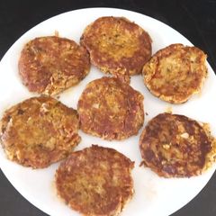 A picture of Paneer potato chably kababs.