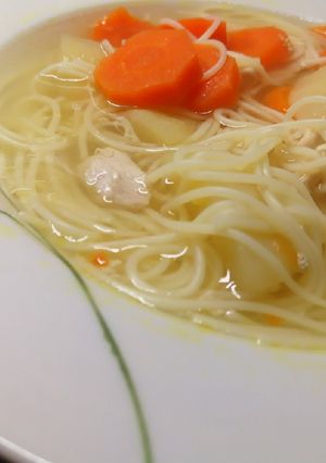 Húsleves csirkemellből🐔 recept fotója