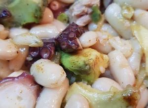 Foto principal de Ensalada tibia de alubias con pulpo (Apto para diabéticos)