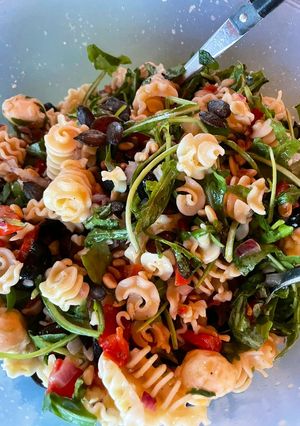 Mediterraner Nudelsalat mit Rucola Rezepthauptbild