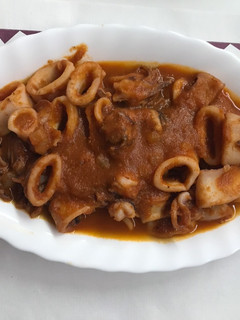 Una foto de Calamares en salsa picante