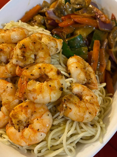A picture of Asian noodle bowl.