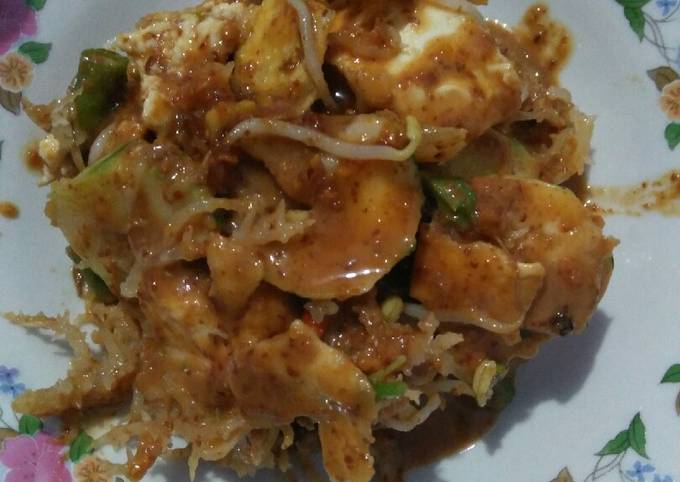  Resep  Rujak  cingur  khas madura  oleh Nurul Sya bani Cookpad