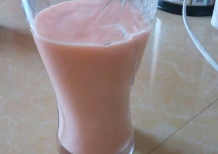 Recipe of Speedy Banana Smoothie