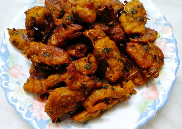 Recipe: At Home Kela methi bhajiya