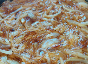 Una foto de Cebolla caramelizada 💯