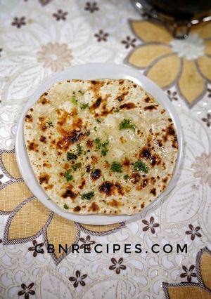 A picture of Naan.
