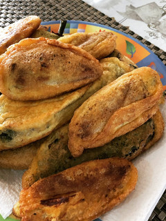 Una foto de Chiles Rellenos de Queso