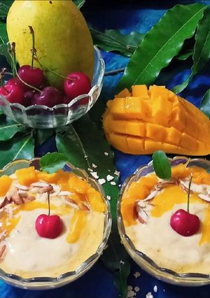 A picture of No oil No boil Mango Oats Smoothie bowl.
