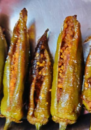 A picture of Bharwa Mirchi.