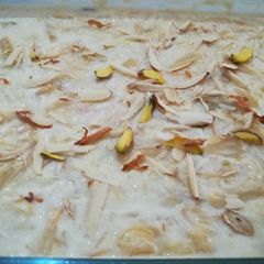 A picture of Sheer khurma.