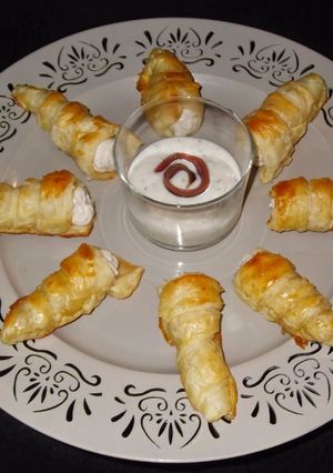 Foto principal de Cucuruchos de crema de anchoa con salsa césar