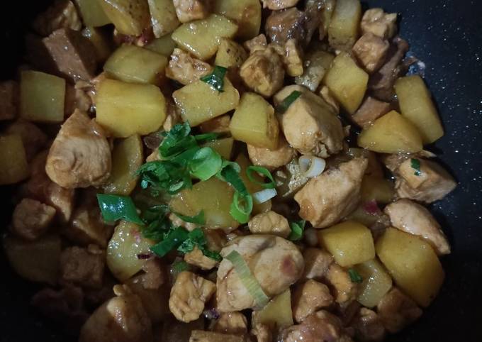 Standar Bagaimana cara memasak Gongso Ayam kentang dijamin sedap