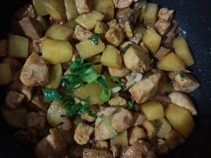 Standar Bagaimana cara memasak Gongso Ayam kentang dijamin sedap