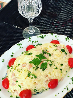 Una foto de Ensalada de patatas y frankfurt